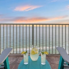 Beachfront Condo | 15th Floor Views | Lazy River