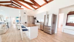 Large Family Home in a Quiet Neighborhood | Close to Beach, Restaurants, Boat Rentals, + Activities | Up to $450 in Savings for Daily Activities - Image 4