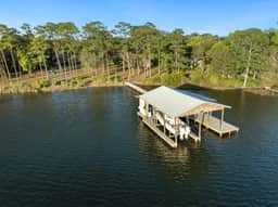 Waterfront Compound for 23 + Pets | Private Boat Dock, Multiple Living Areas | Free Tickets for Mini Golf, Helicopter Tours, Zoo Visits, + Cruises! - Image 4
