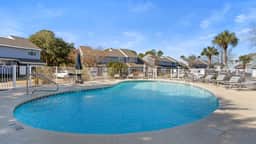 Private Beach Parking & Access | Resort Amenities - Image 4