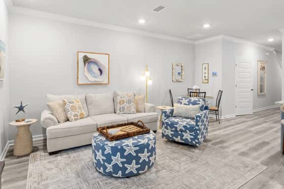 3BR Coastal Home in Lost Bay - Image 1
