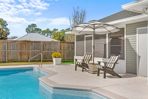 Sunny Daze - 3BDR with Pool - Image 1