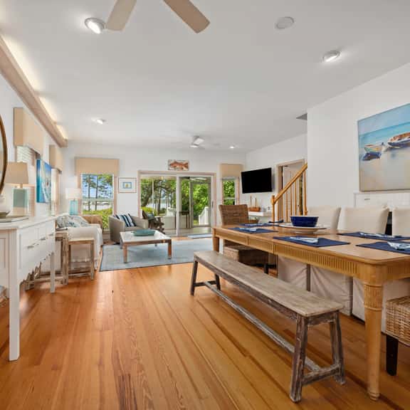 Waterfront Compound for 23 + Pets | Private Boat Dock, Multiple Living Areas | Free Tickets for Mini Golf, Helicopter Tours, Zoo Visits, + Cruises! - Image 1