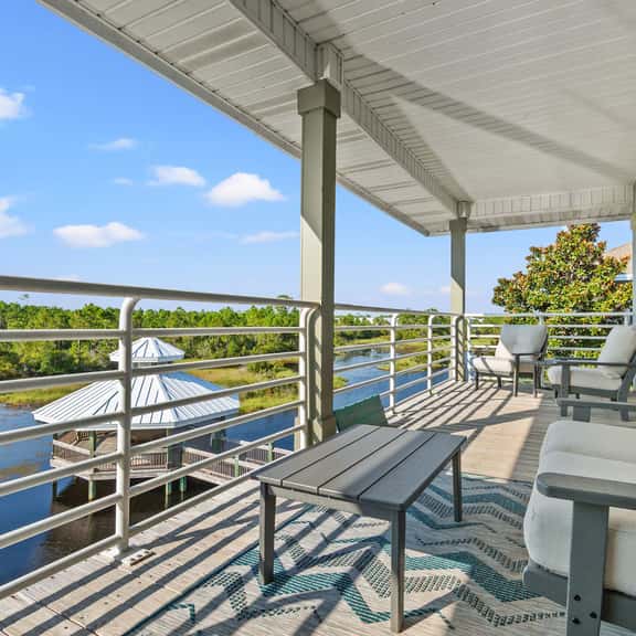 Cozy 3-Bedroom Condo - Comfy Living Space, Two Balconies, Outdoor Pool, Beach Walkable - Score up to 450 Every Day in Tickets for Local Activities - Image 1