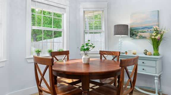 Spacious, Laid-Back Hideaway, Pets Allowed, Enjoy Back Yard, Modern Fixtures, Plus Free Daily Activity Tickets! - Image 5