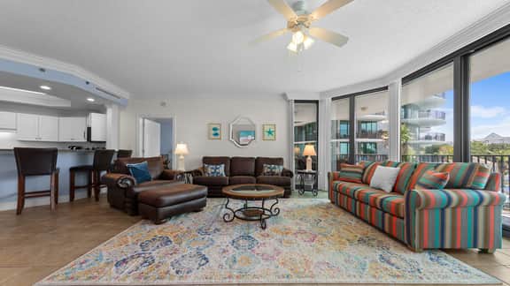 Bayfront Condo with Lazy River, Indoor Pool, Jacuzzis, and Community Boat Dock, Plus Redeem in Free Activity Deals Daily! - Image 4