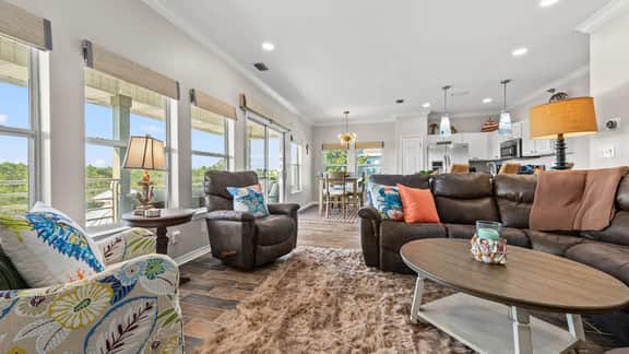 Cozy 3-Bedroom Condo - Comfy Living Space, Two Balconies, Outdoor Pool, Beach Walkable - Score up to 450 Every Day in Tickets for Local Activities - Image 3