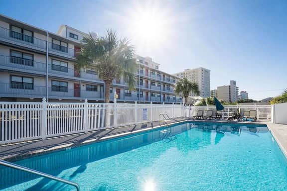 Cozy Coastal Getaway with Pool | 5-Minute Walk to Beach | Up to $450 Daily in Free Tickets for Sunset Cruises, Mini Golf, Parasailing, + More - Image 5