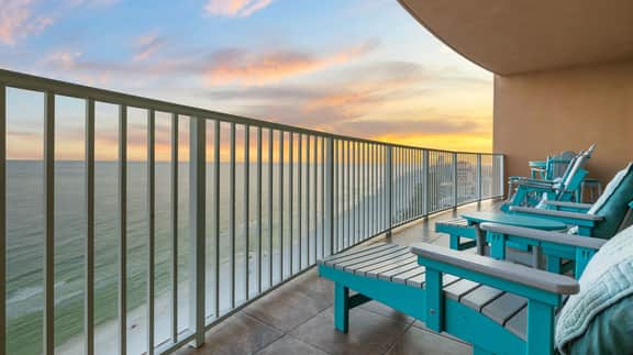 Beachfront Condo | 15th Floor Views | Lazy River - Image 4