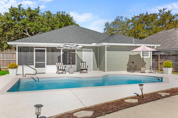 Sunny Daze - 3BDR with Pool - Image 5